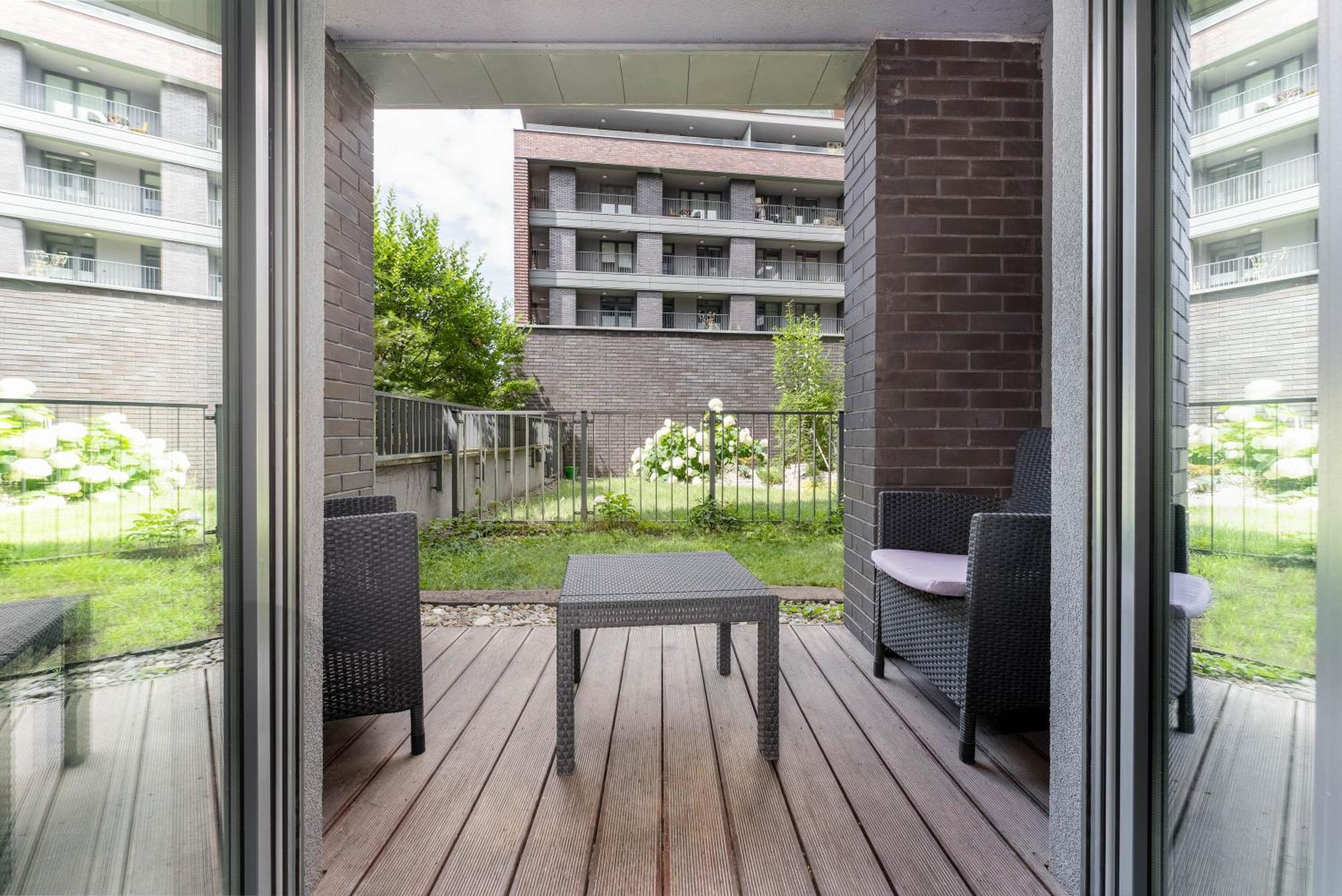 Nadwislanska 11 Apartment With Garden Cracovie Extérieur photo
