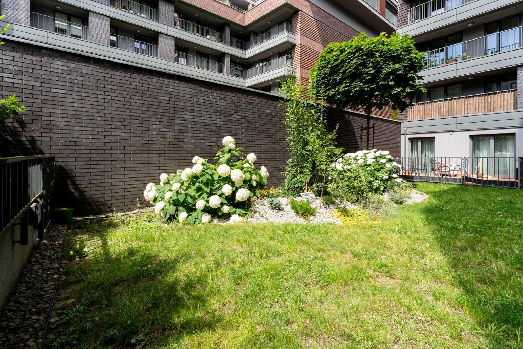 Nadwislanska 11 Apartment With Garden Cracovie Extérieur photo